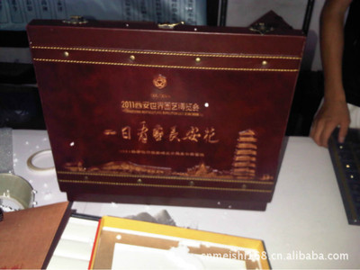 苍南美诗 专注定制化葡萄酒PU皮革酒盒，打造高端酒类包装新体验